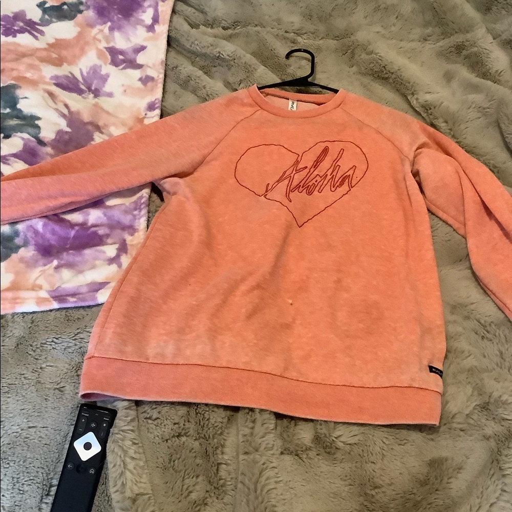 rVcA light-weight hoodie